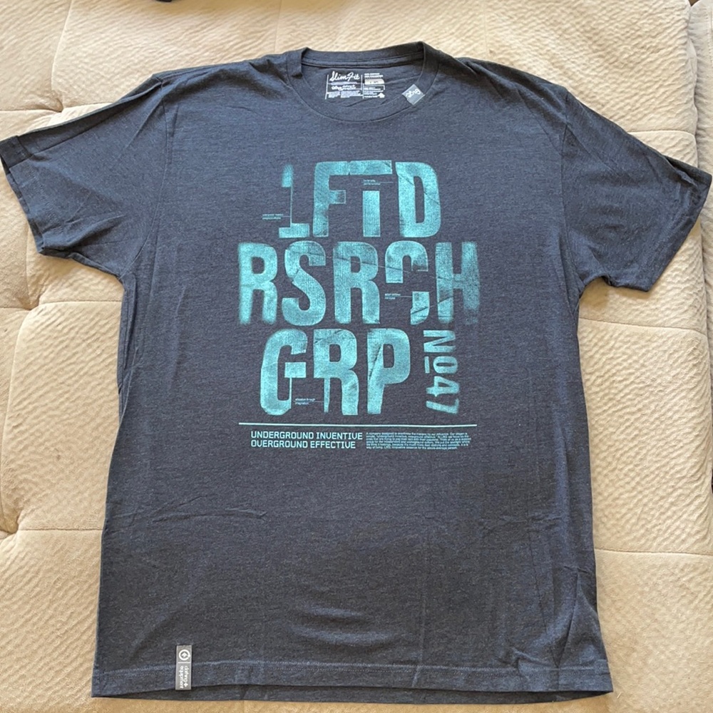 LRG men’s shirt size large. Slim fit.